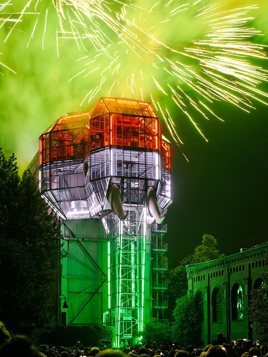 Glaselefant im Maximilianpark Hamm, Feuerwerk am NRW-Tag