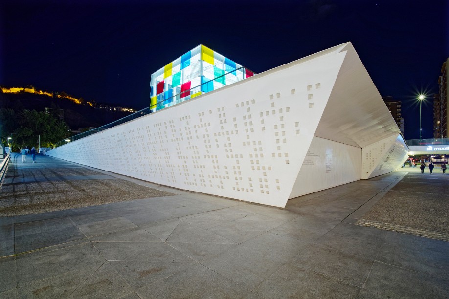 Centre Pompidou Malaga, Spanien, Arch. Javier Pérez de la Fuente Juan Antonio Marín Malavé