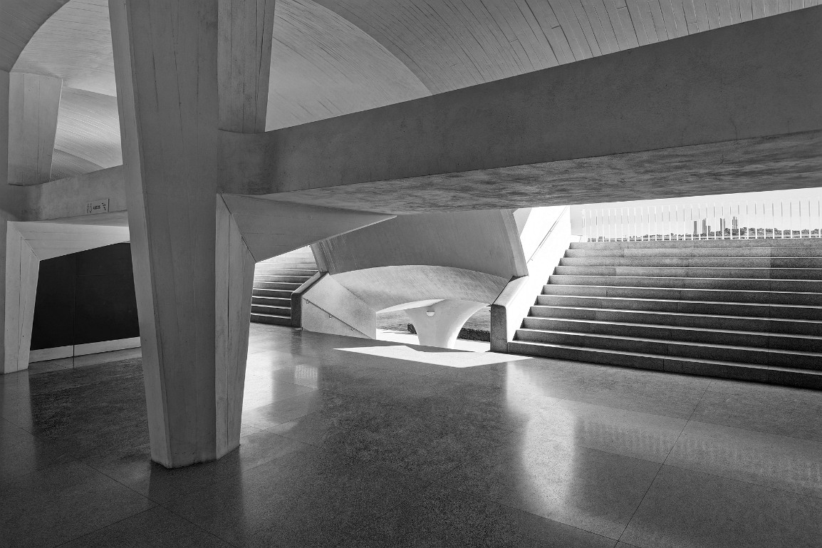 Hipodromo de la Zarzuela Madrid, Spanien / Arch. Carlos Archines + Martin Dominguez +Eduardo Torroja Miret