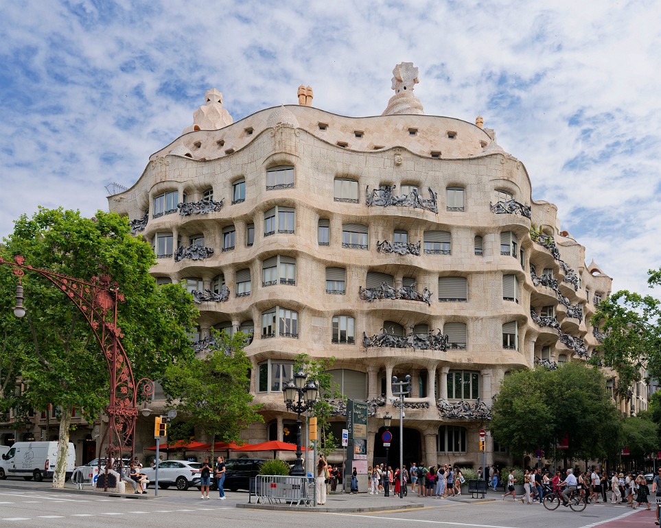 Casa Mila Barcelona, Spanien, Architekt Antoni Gaudi