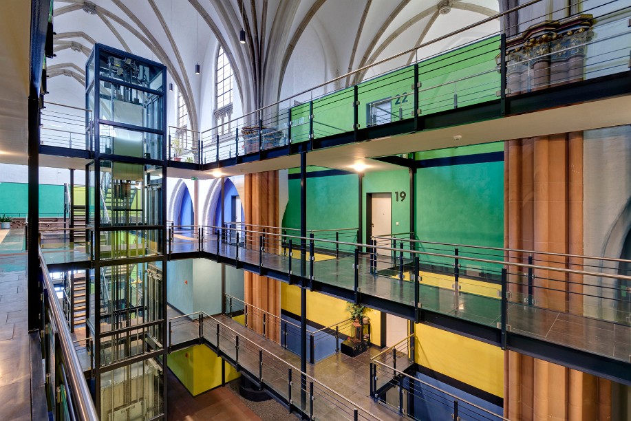 zu Wohnungen umgebaute Kirche Herz Jesu, Mönchengladbach