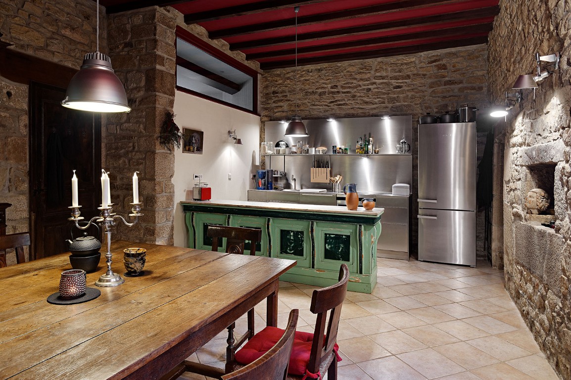 Küche im Manoir Cleuyou,