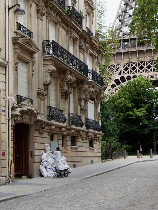 Wohnhaus am Eifelturm Paris, Frankreich